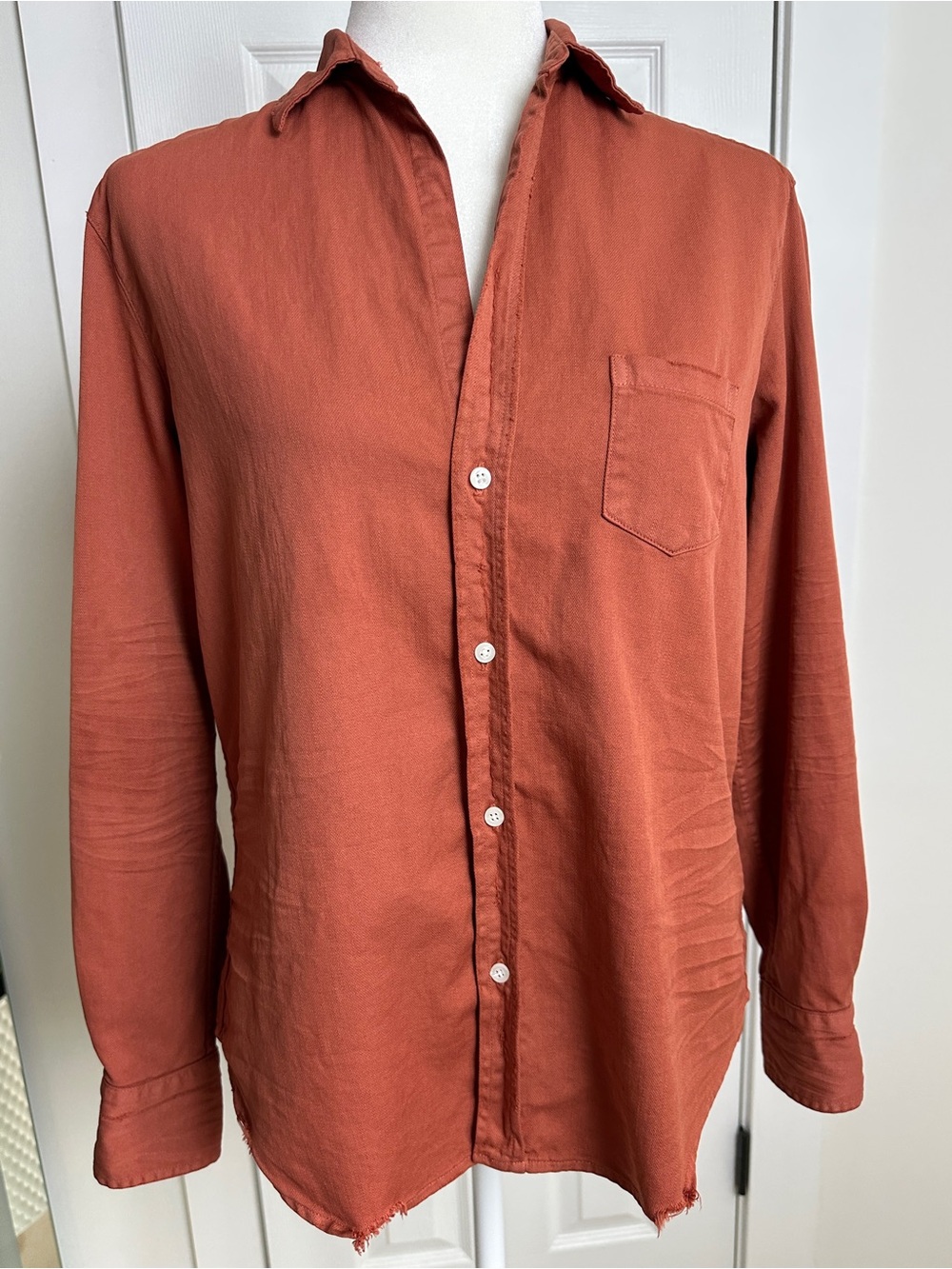 Frank & Eileen Italian Cotton Button Down Shirt Rust Terracotta Raw Hem XS